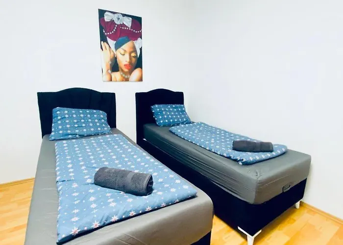 Comfy 3br For Groups, 10-min To Waehringer Park Apartment *